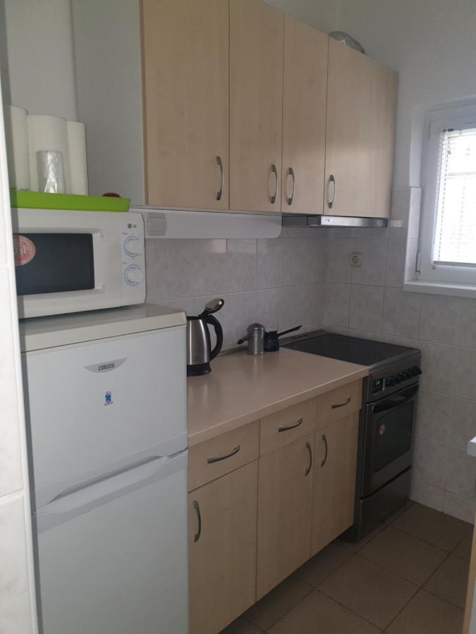 Zseki Apartman ไฮจ์ดุสโซบอสโล ภายนอก รูปภาพ