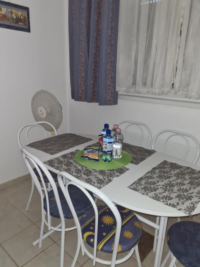 Zseki Apartman ไฮจ์ดุสโซบอสโล ภายนอก รูปภาพ